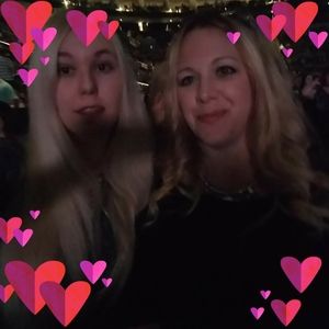 Meet your Posher, Cristie